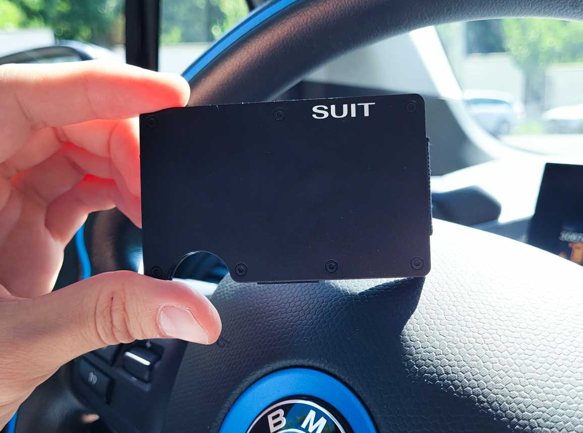 Suit-Wallet-Nobiles-Black-Alu-velemeny-bmw-kormanyon-j-1156-860
